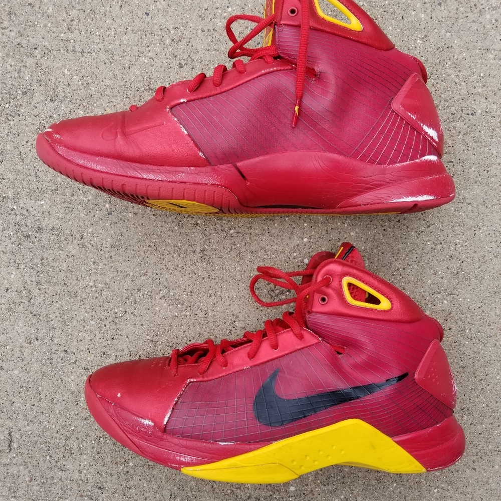 Nike Air Hyperdunks - image 5